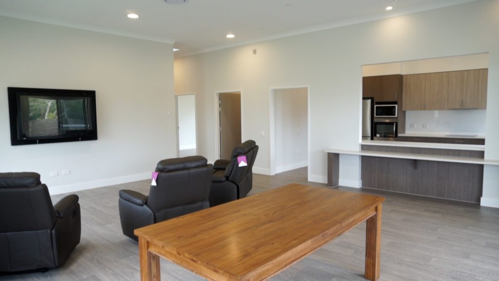 MODERN HPS HOME LOCATED IN MORRISET — Home image 3