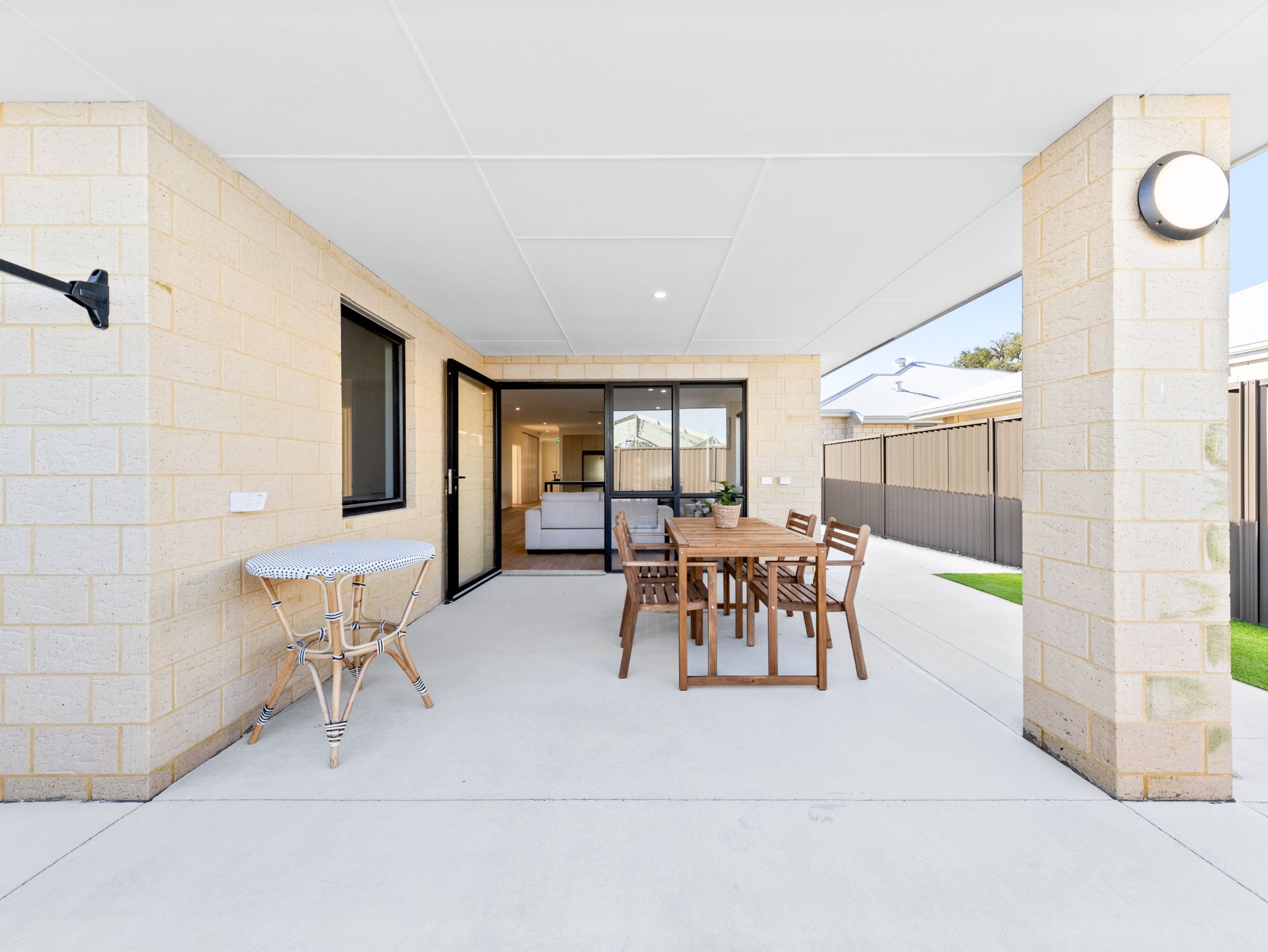 Behzad Golpa — Home image 2
