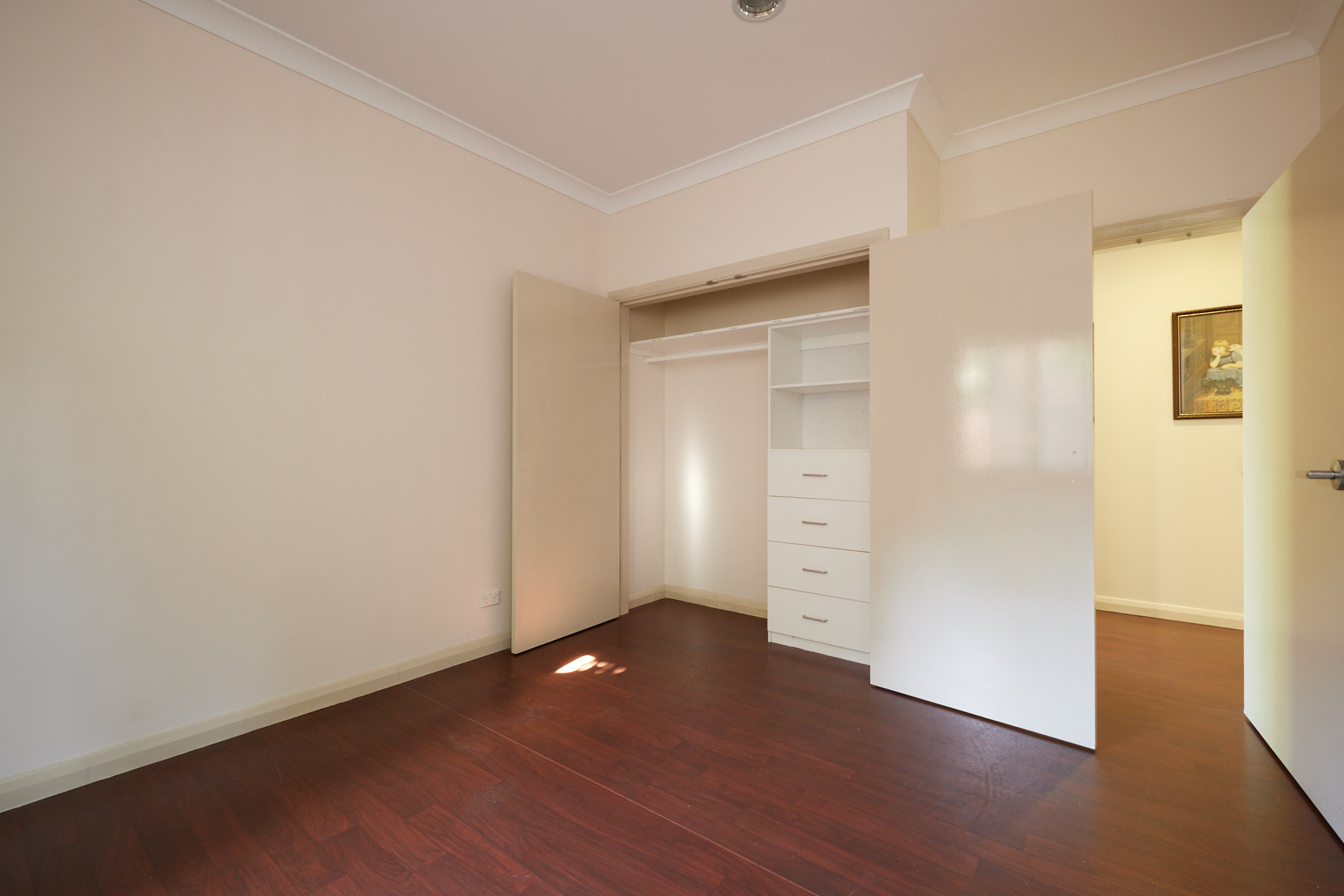 A Light-Filled Home in a Charming, Connected Country Town — Home image 2