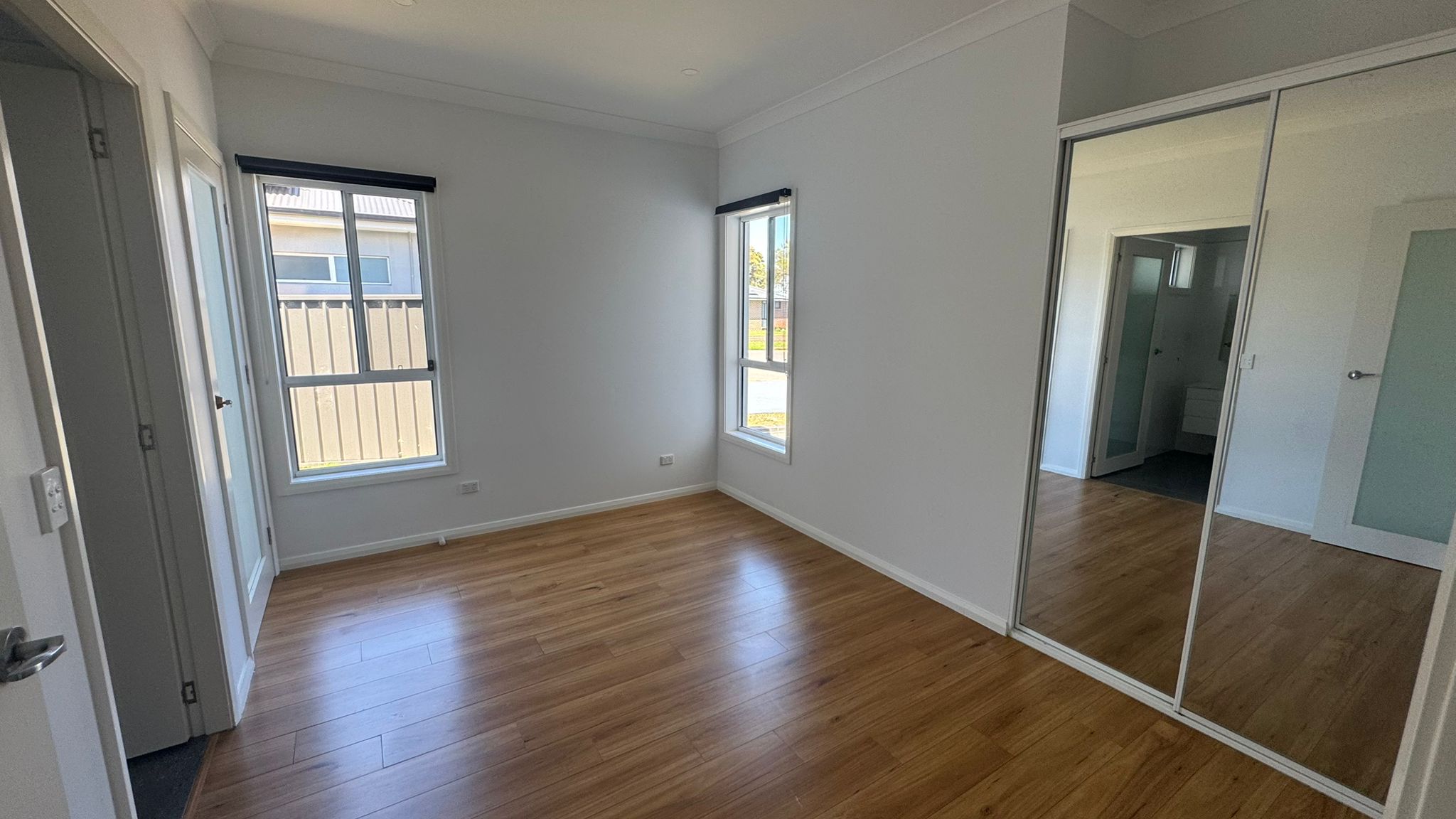 2 Bedroom ROBUST SDA in the heart of Windsor — Home image 10