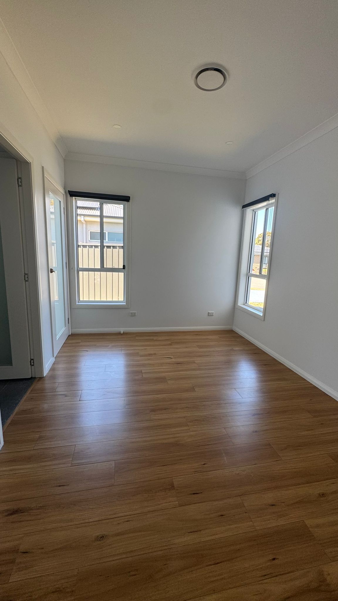 2 Bedroom ROBUST SDA in the heart of Windsor — Home image 16