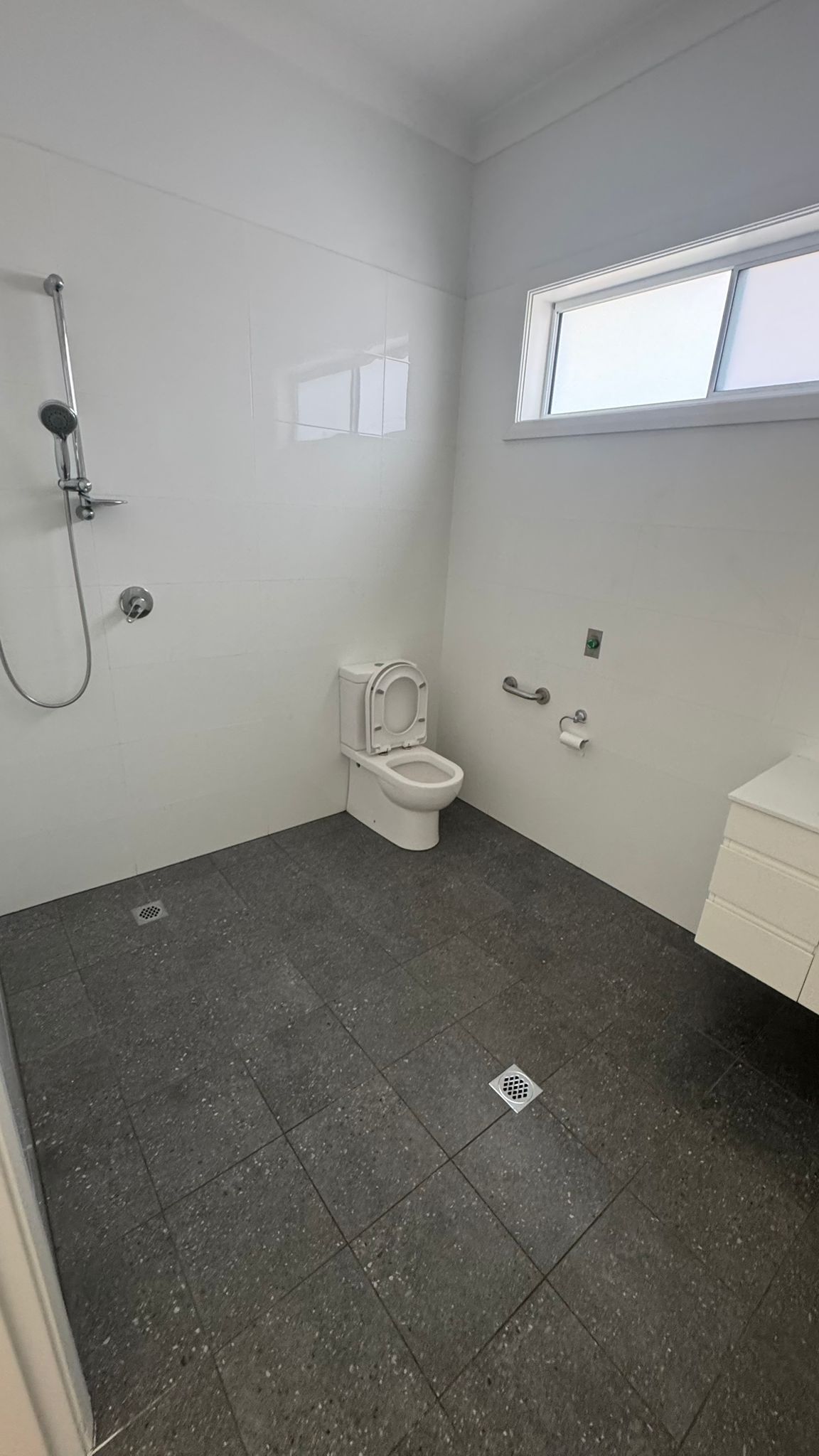 2 Bedroom ROBUST SDA in the heart of Windsor — Home image 17