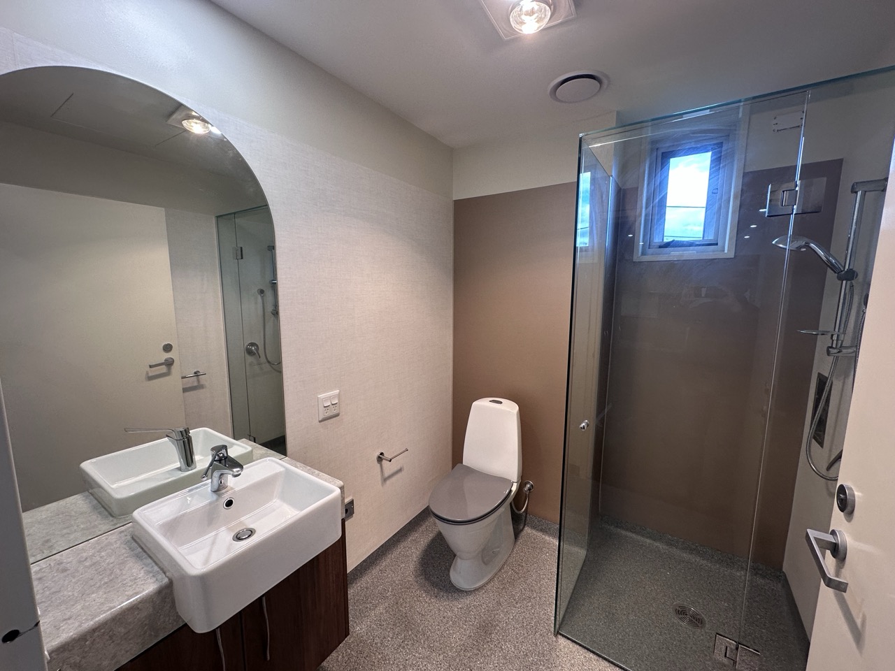 Single Resident Two Bedroom Apartment - SDA HPS / FA / IL & MTA available — Home image 9