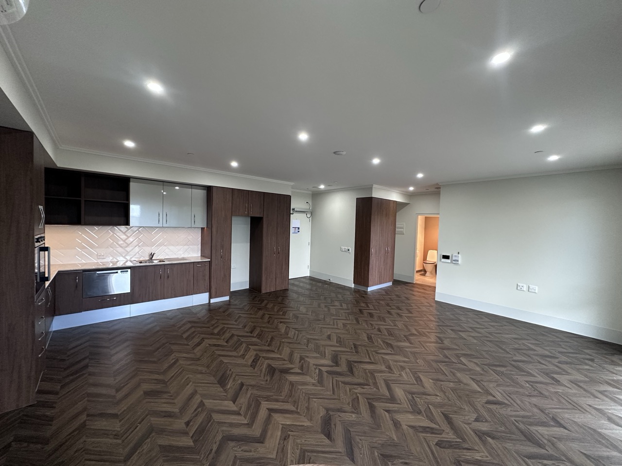 Single Resident Two Bedroom Apartment - SDA HPS / FA / IL & MTA available — Home image 2