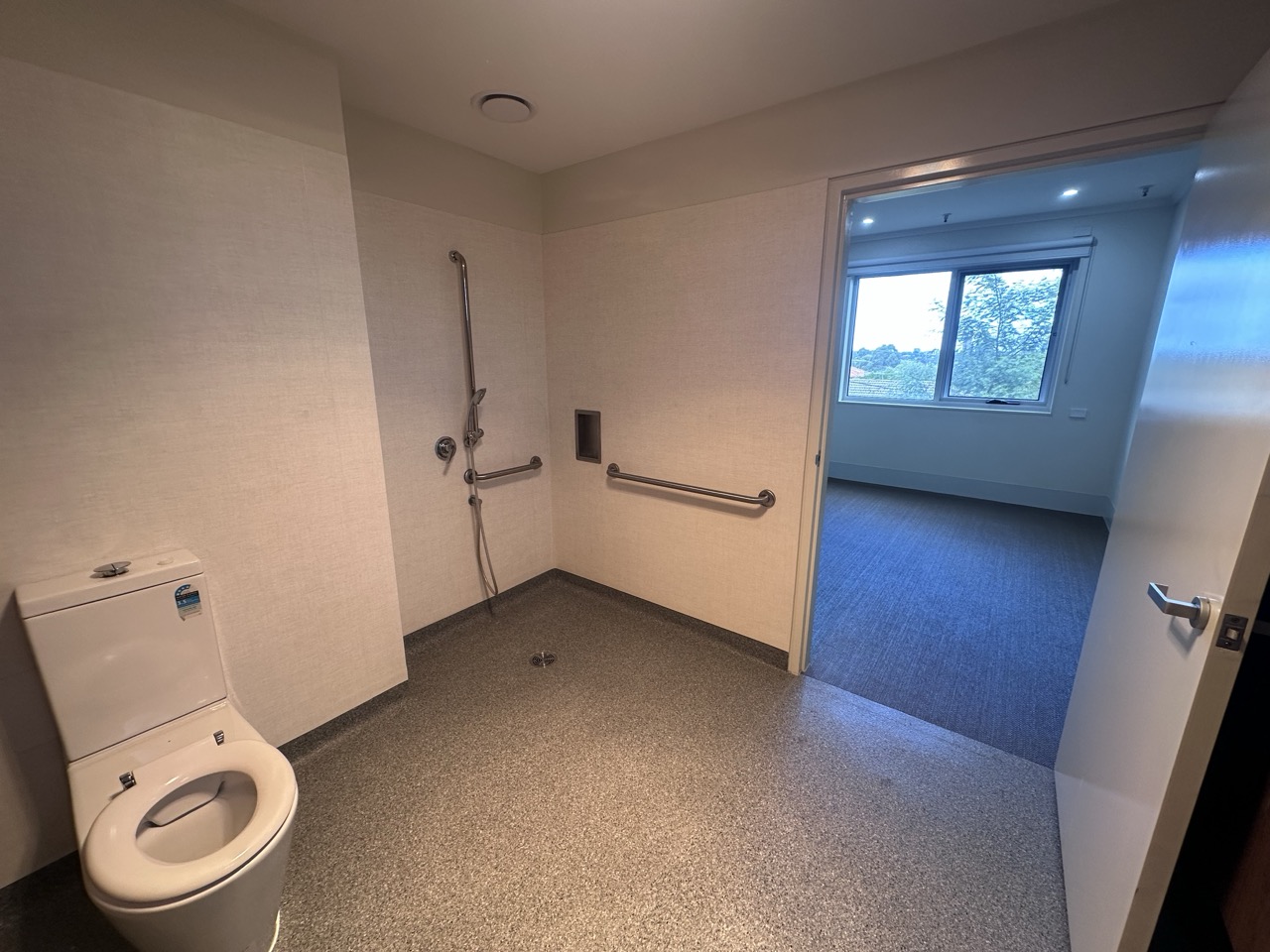 Single Resident Two Bedroom Apartment - SDA HPS / FA / IL & MTA available — Home image 4