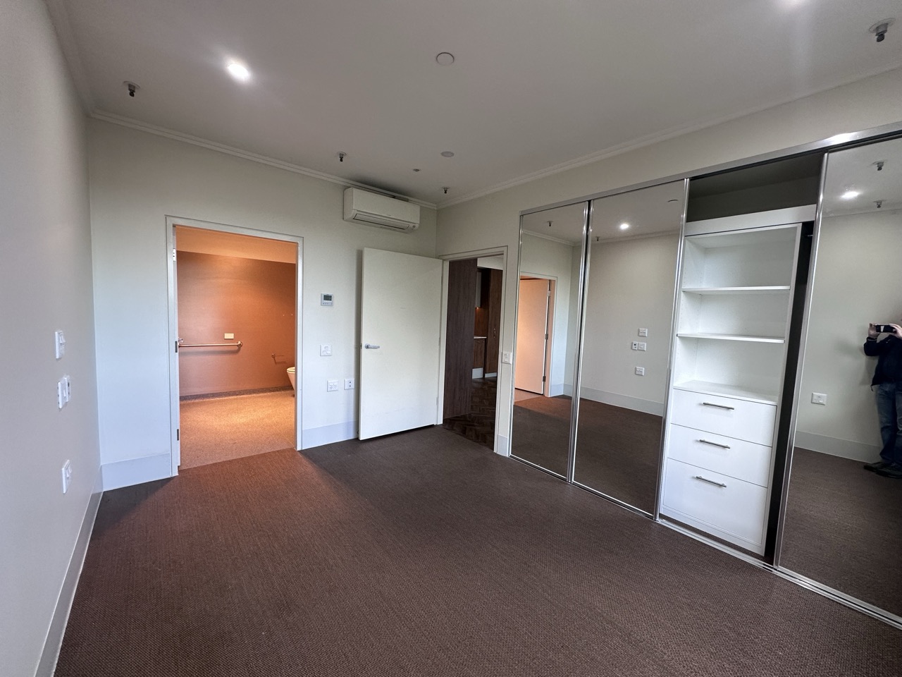 Single Resident Two Bedroom Apartment - SDA HPS / FA / IL & MTA available — Home image 5
