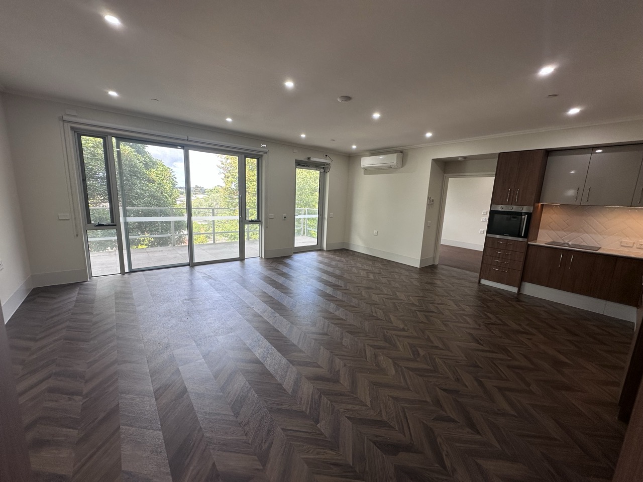 Single Resident Two Bedroom Apartment - SDA HPS / FA / IL & MTA available — Home image 6