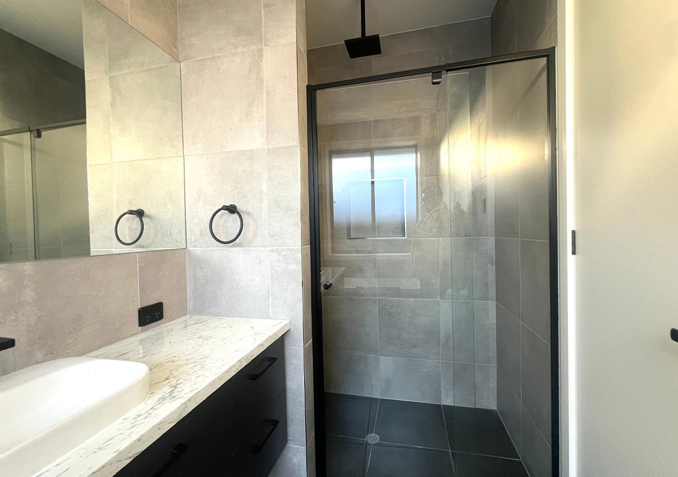 Modern, Stylish, light-filled Danny Met Sally SIL Home Mount Barker, Adelaide — Home image 8