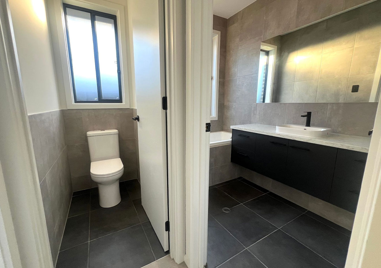 Modern, Stylish, light-filled Danny Met Sally SIL Home Mount Barker, Adelaide — Home image 9