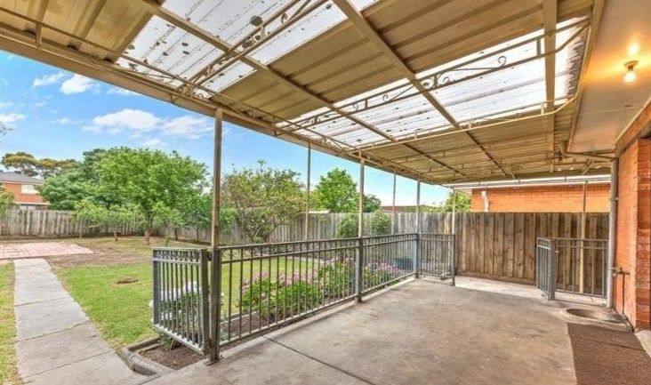 Position Perfect New Renovated SIL Home at St Albans — Home image 3