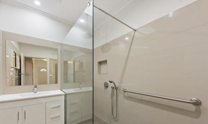 Position Perfect New Renovated SIL Home at St Albans — Home image 6