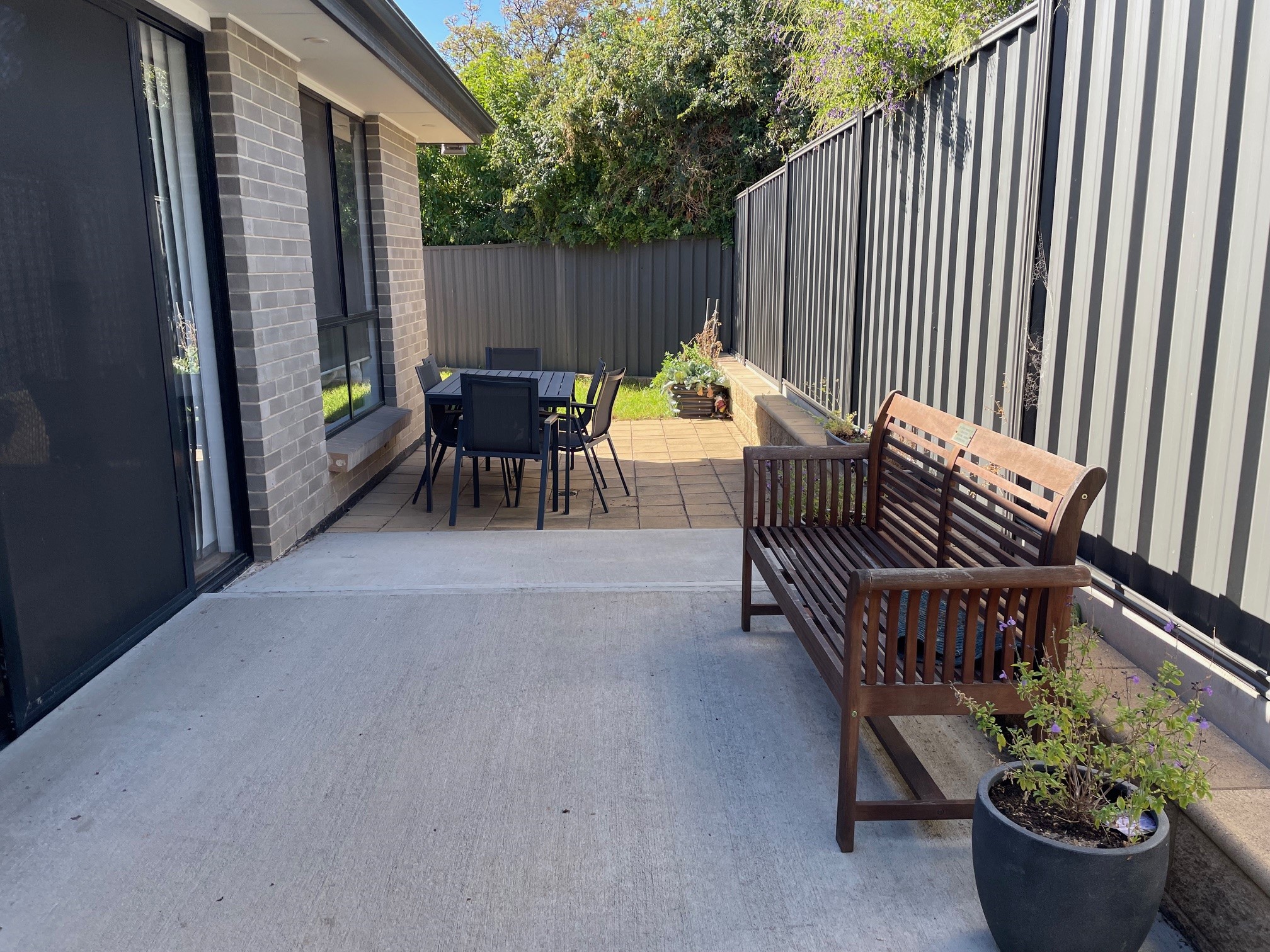 Modern Home in Dover Gardens — Home image 12