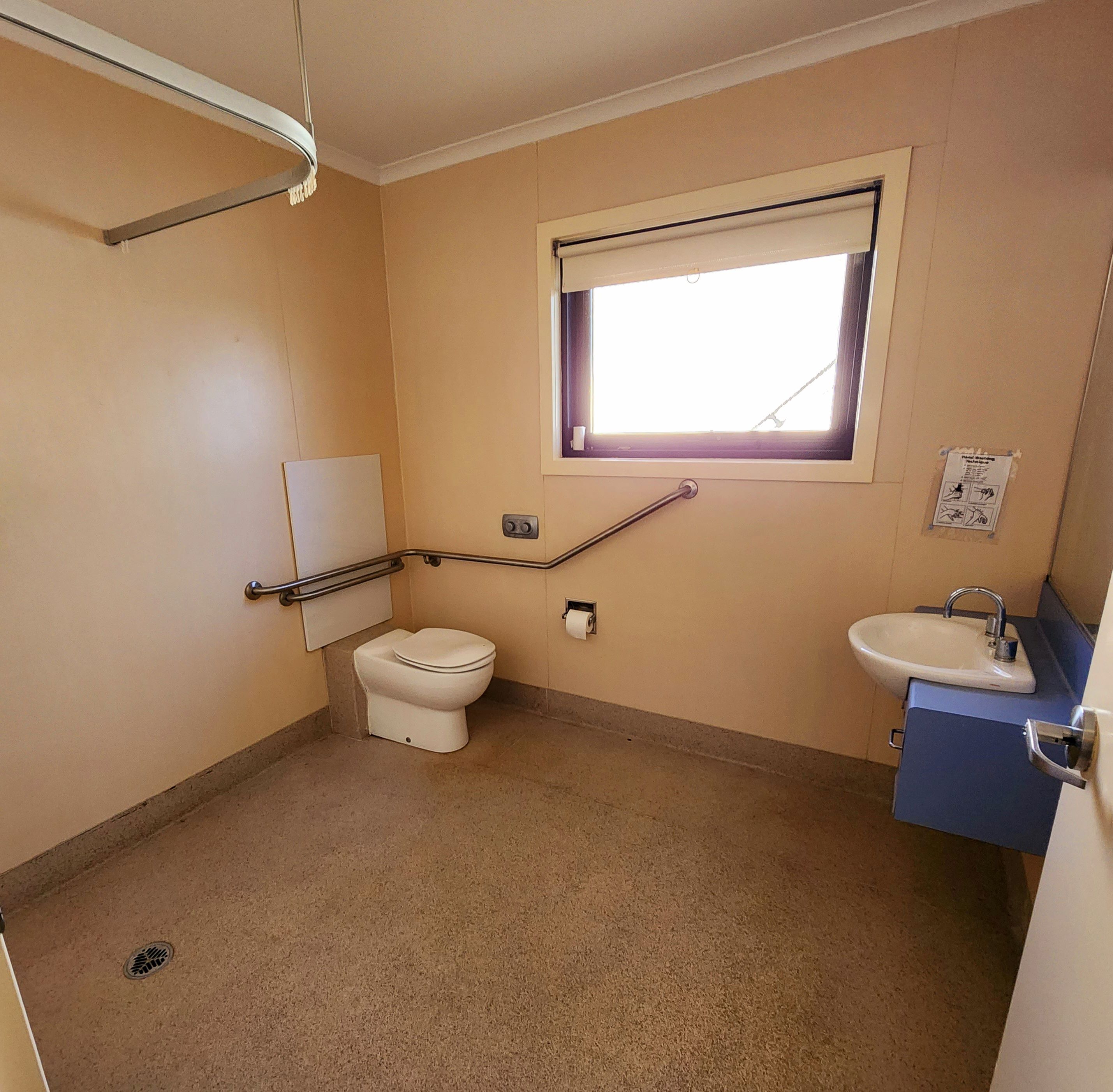 One bedroom unit in Lakes Entrance — Home image 6