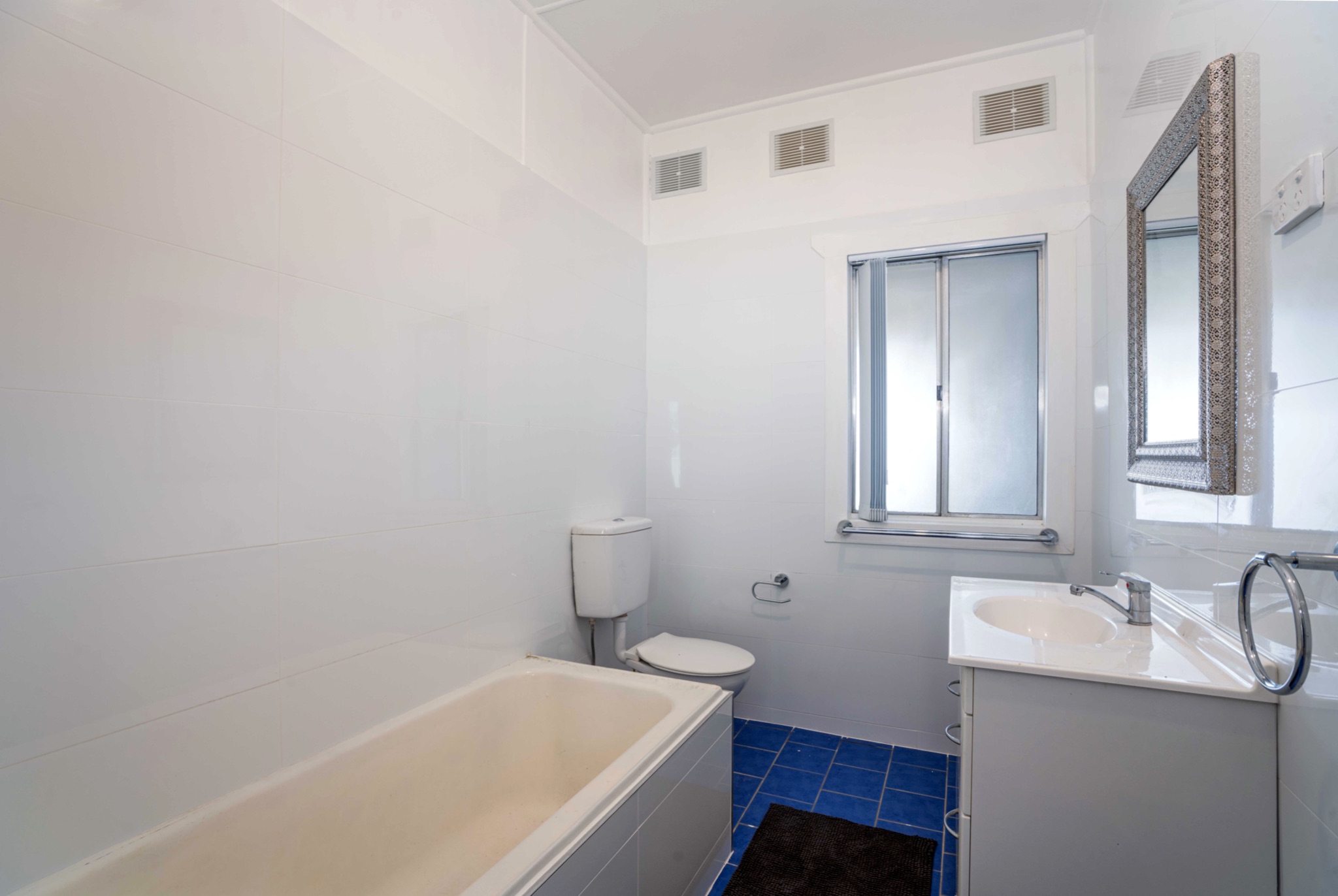 Modern oasis in the heart of Orange, NSW! — Home image 3