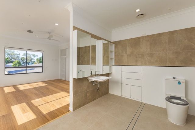 2 Bedroom Apartments, Torquay — Home image 5
