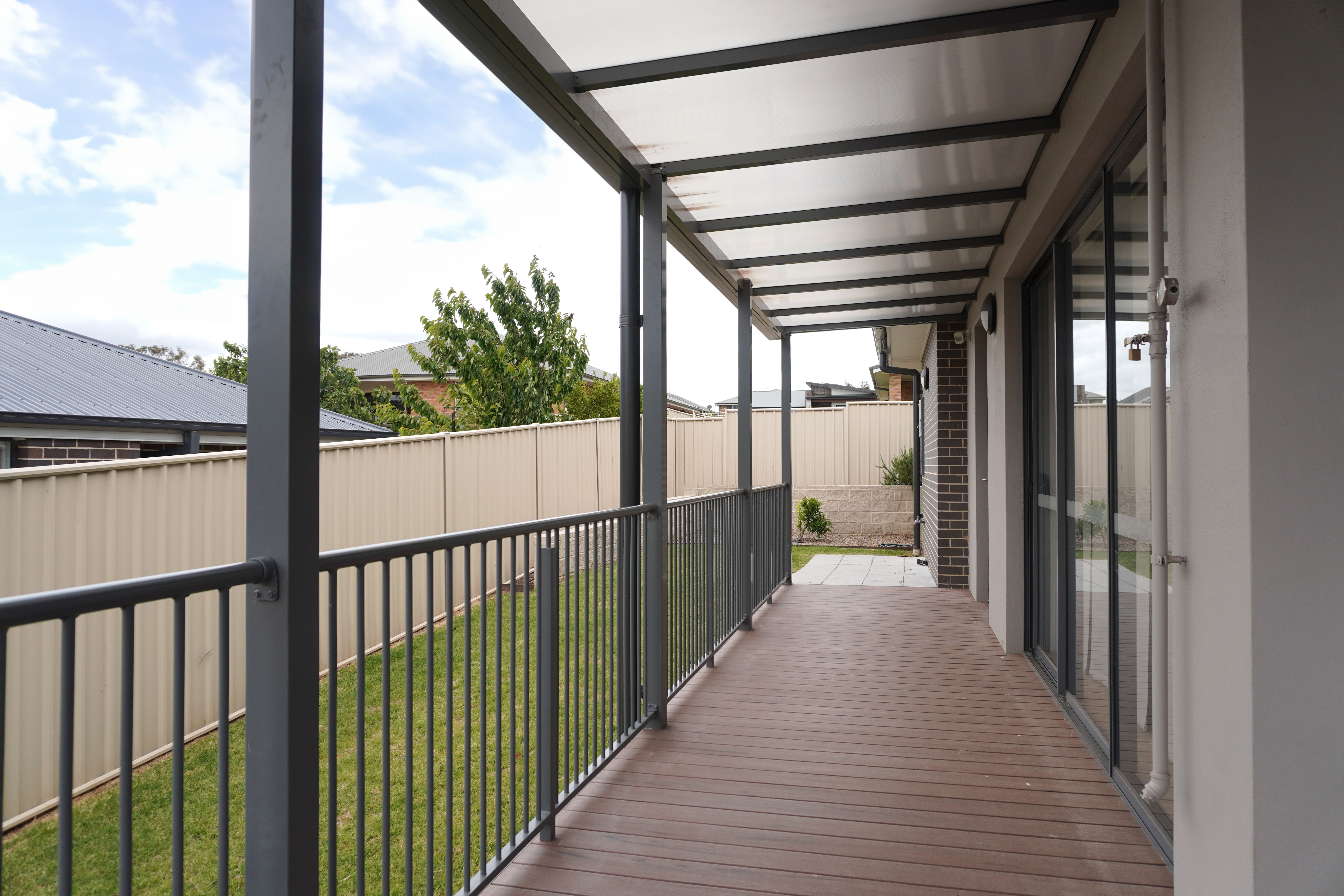 Brown — Home image 3
