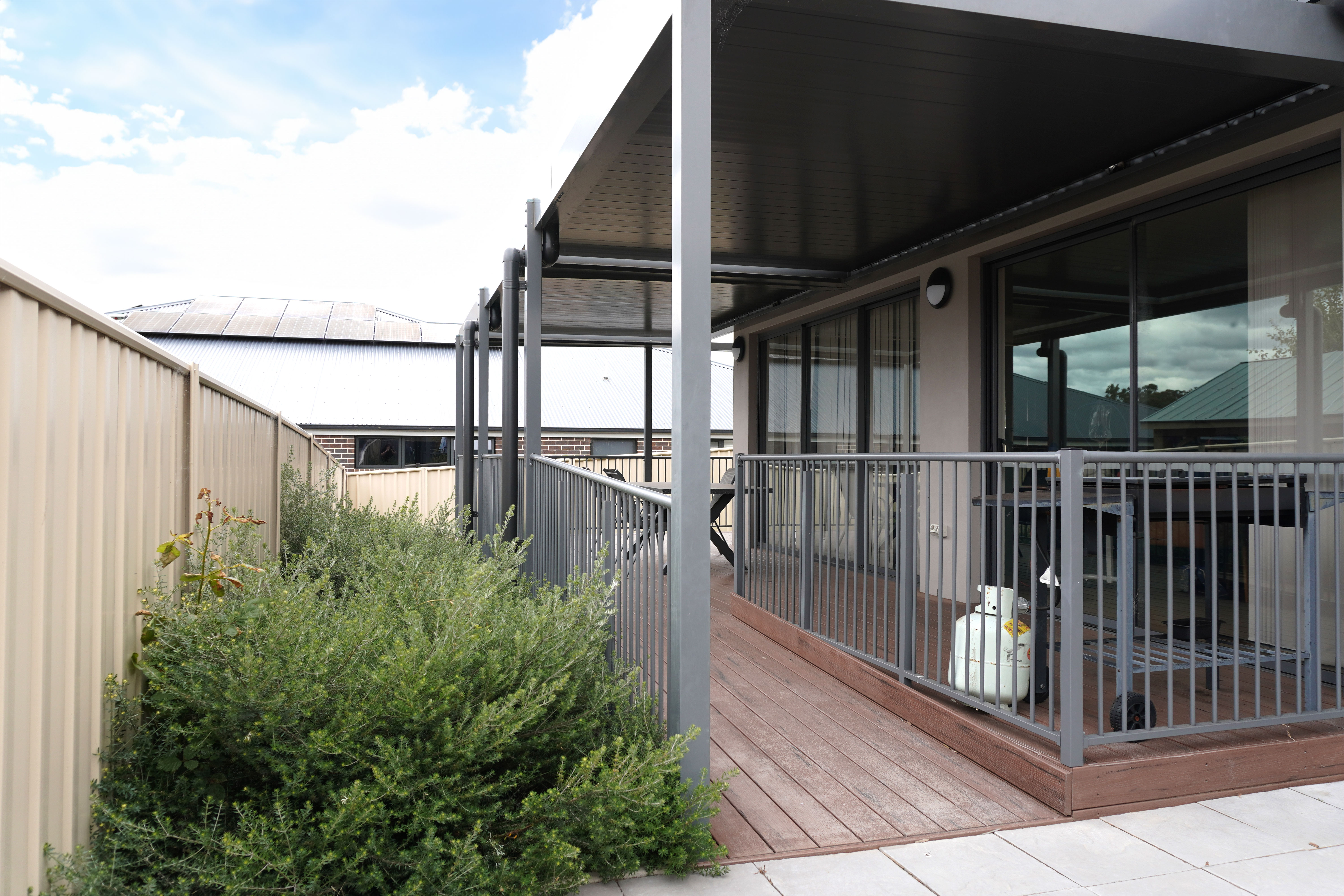 Brown — Home image 4