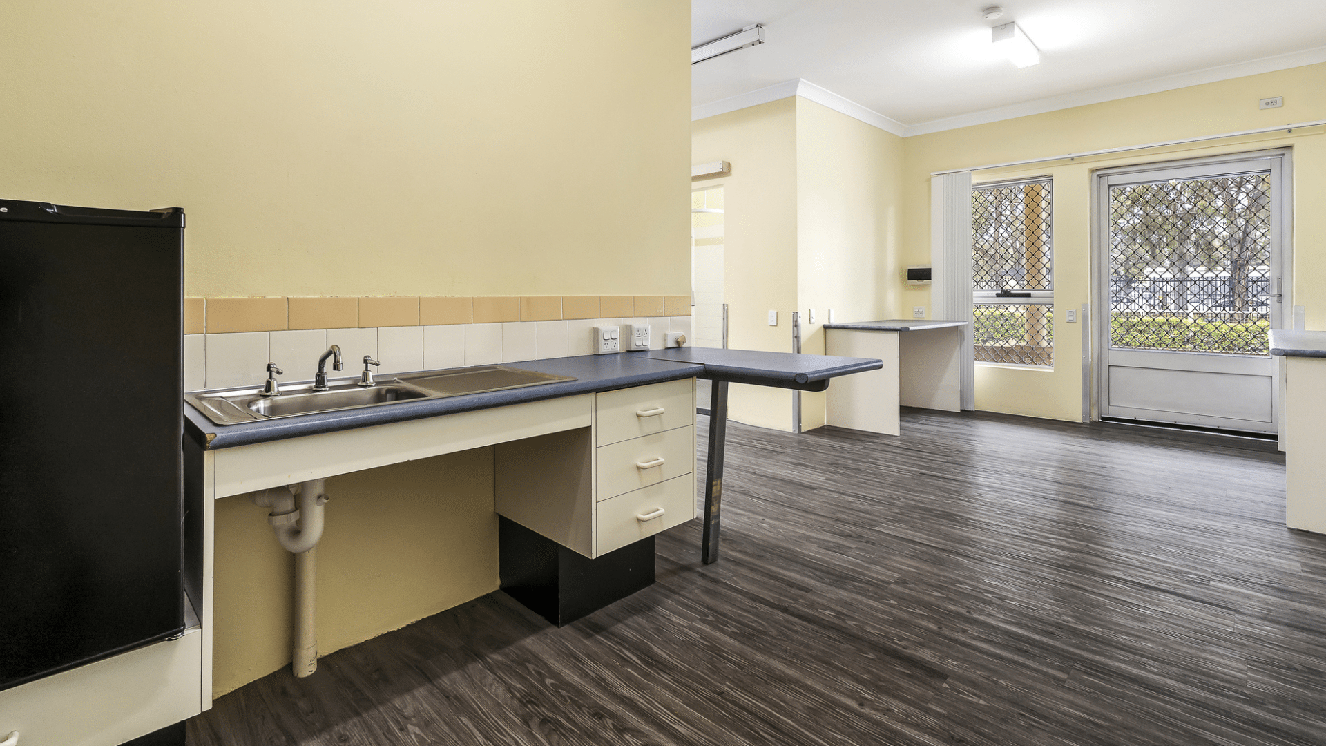 Chester Hill - Self-contained assisted living units. No SDA required. — Home image 5