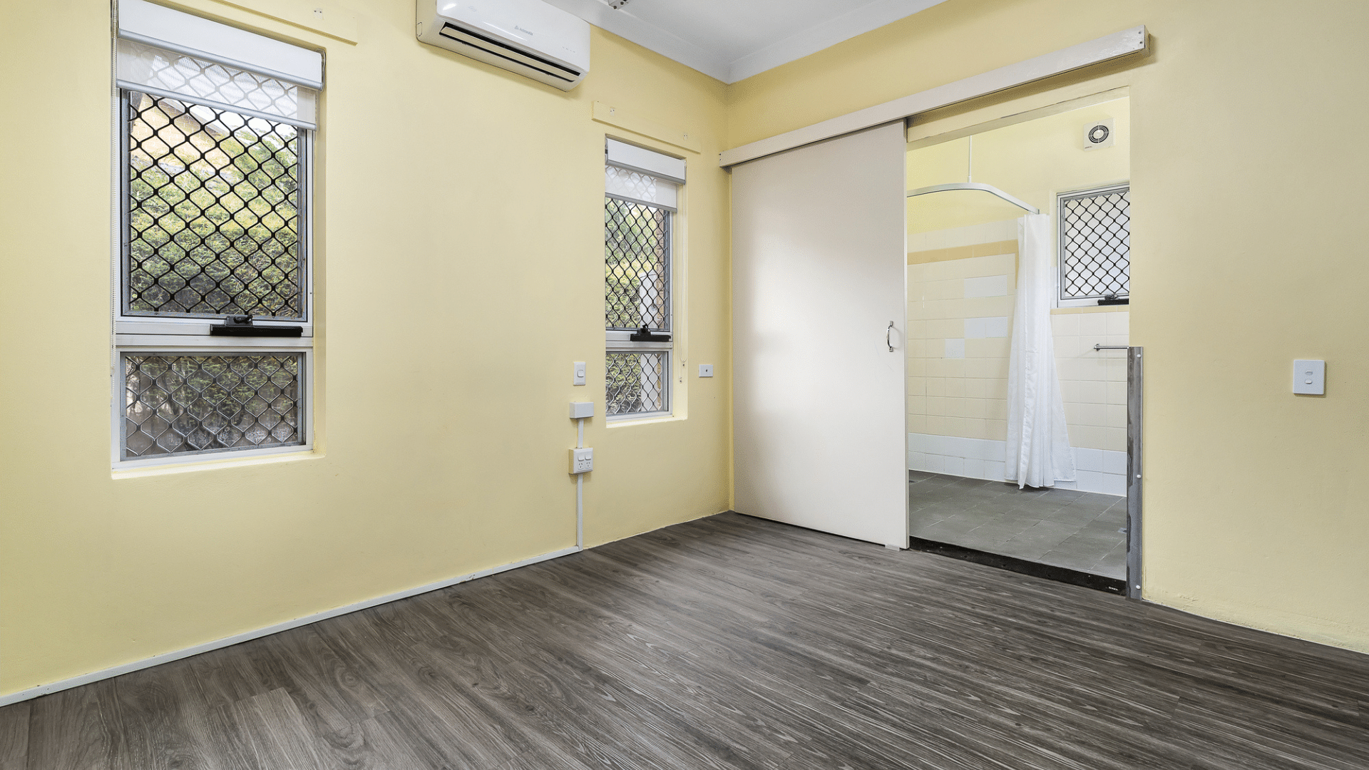 Chester Hill - Self-contained assisted living units. No SDA required. — Home image 6