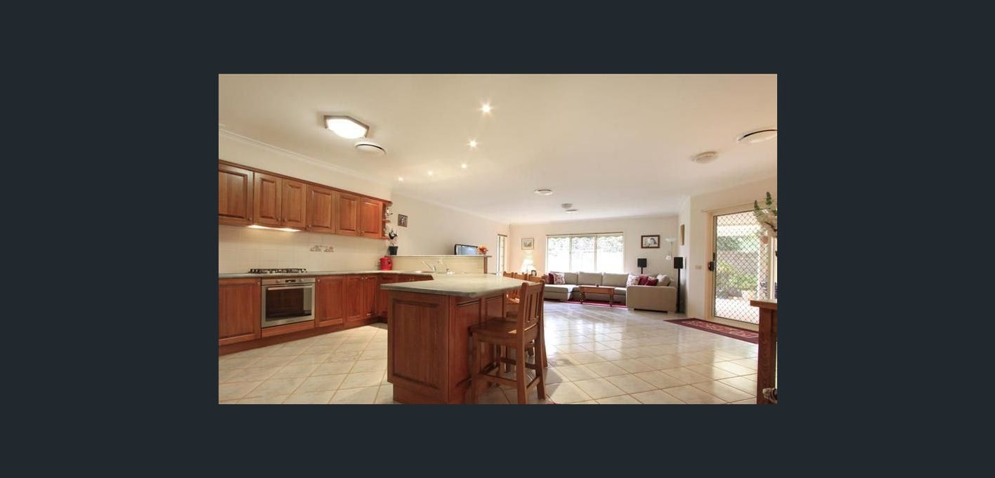 Roomy 4-bedroom SIL home in Stanhope Gardens — Home image 2