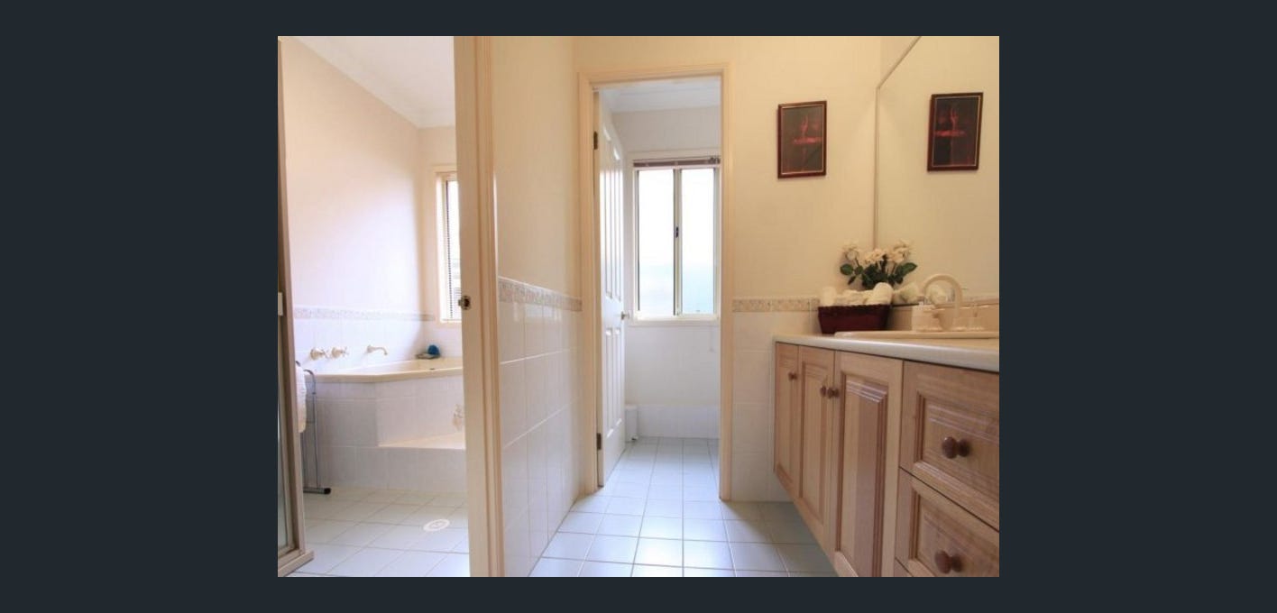 Roomy 4-bedroom SIL home in Stanhope Gardens — Home image 4