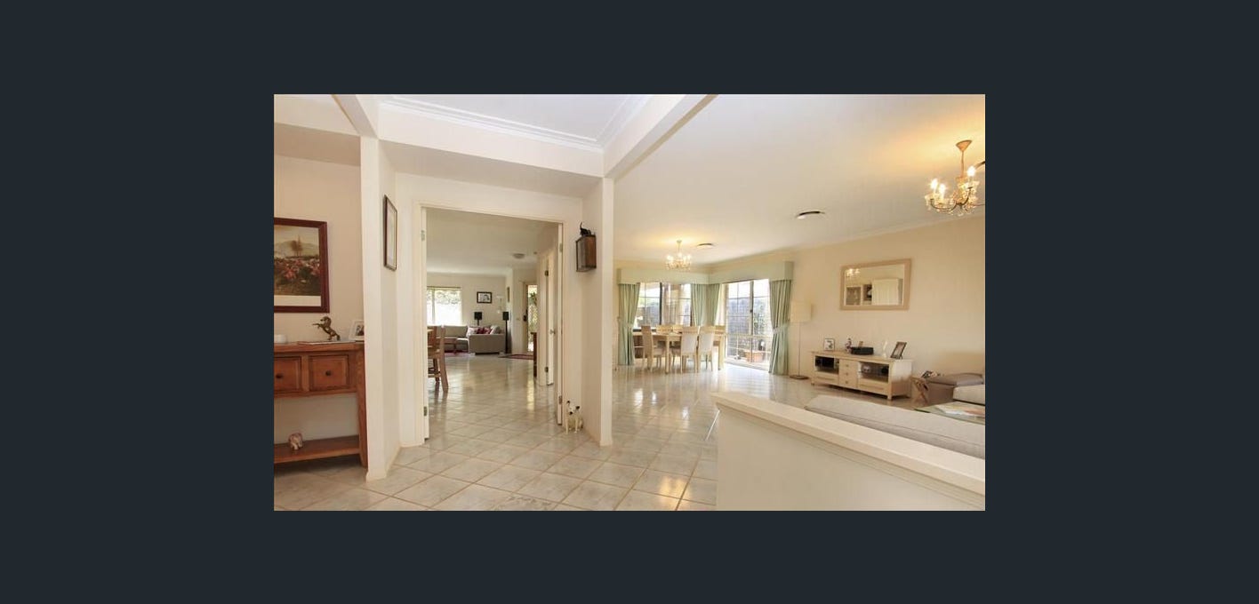 Roomy 4-bedroom SIL home in Stanhope Gardens — Home image 5