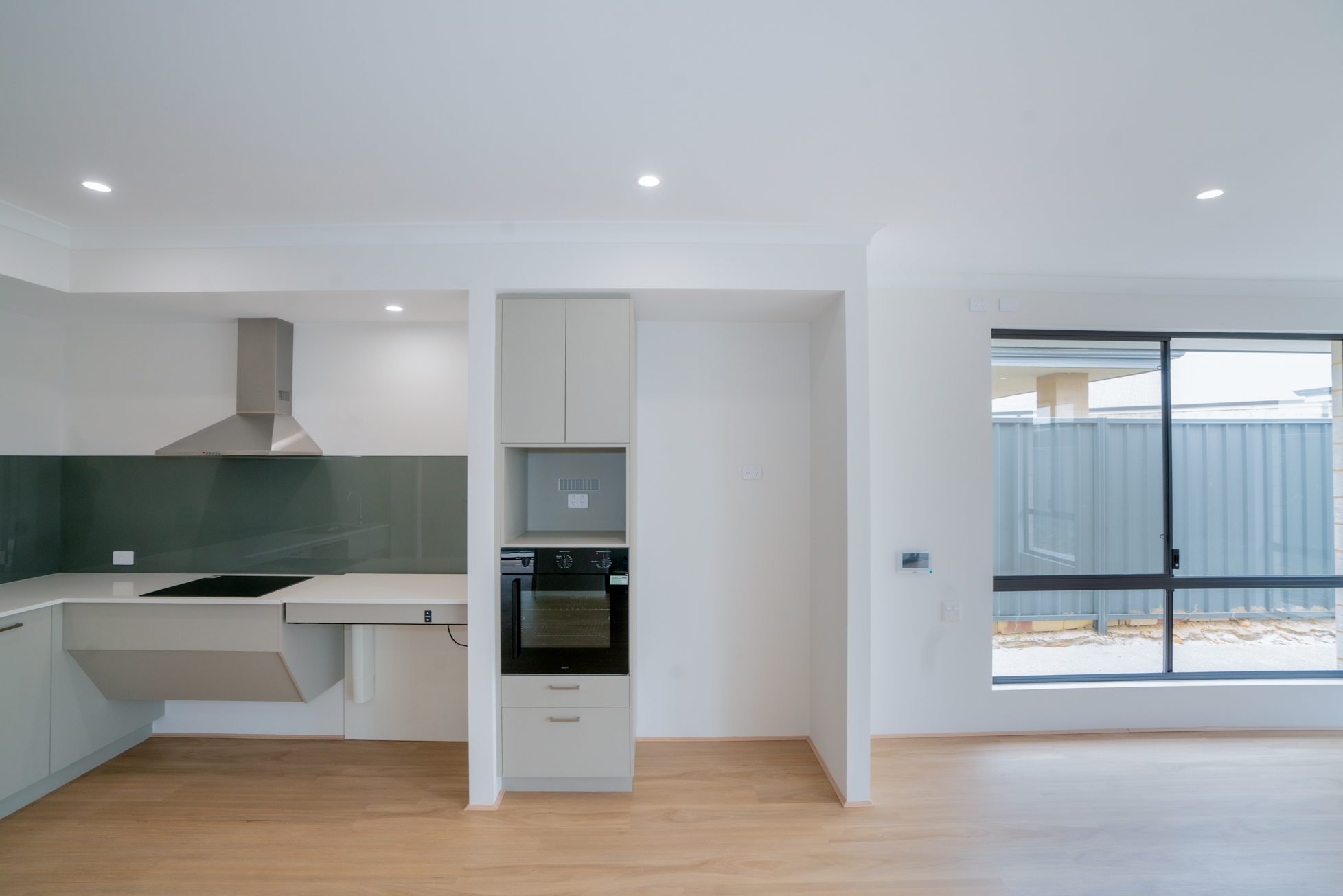 South West HPS 3 bed home with OOA Room in Usher! — Home image 6