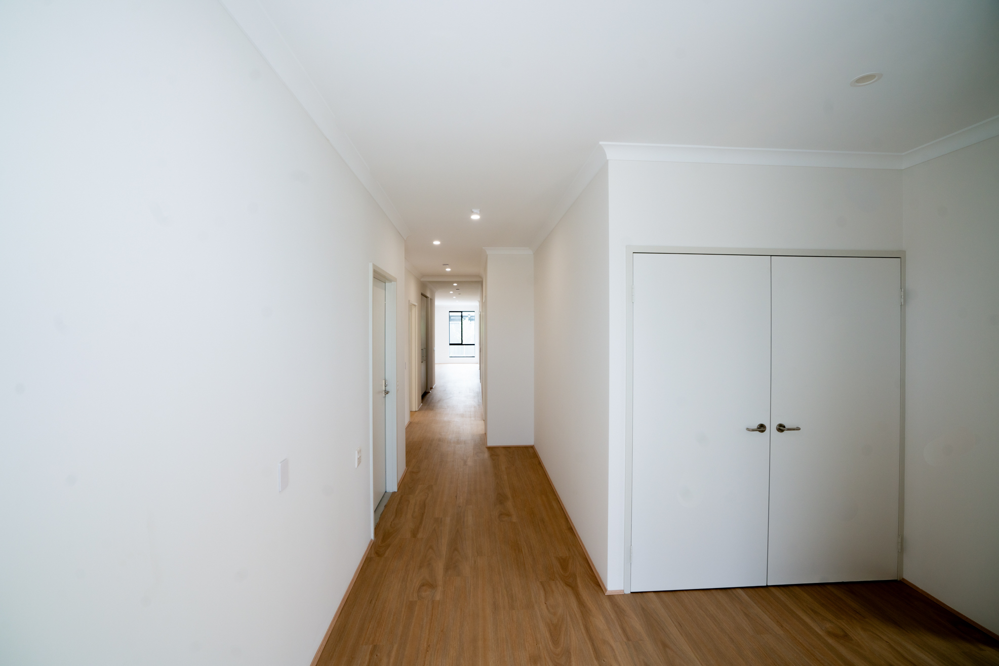 South West HPS 3 bed home with OOA Room in Usher! — Home image 10