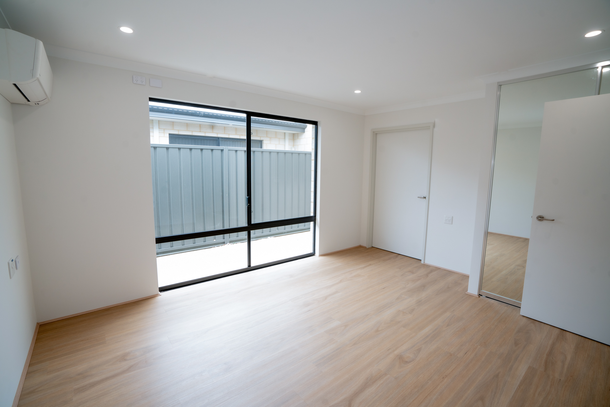 South West HPS 3 bed home with OOA Room in Usher! — Home image 29