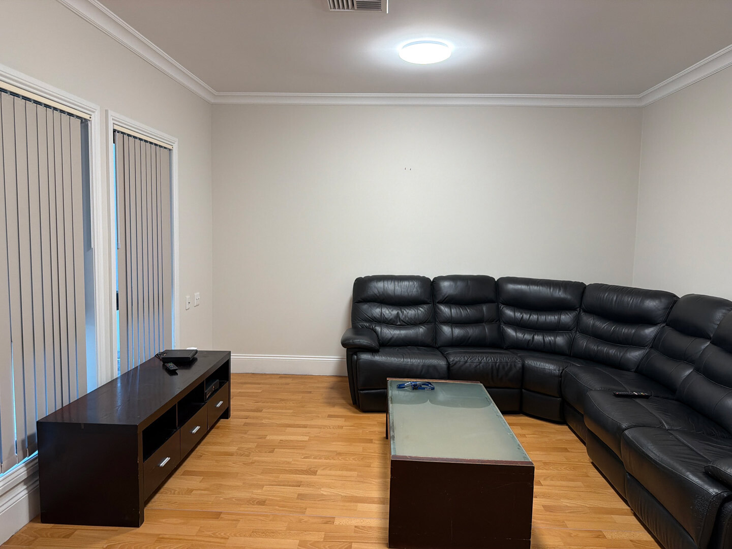 Elizabeth Grove — Home image 2