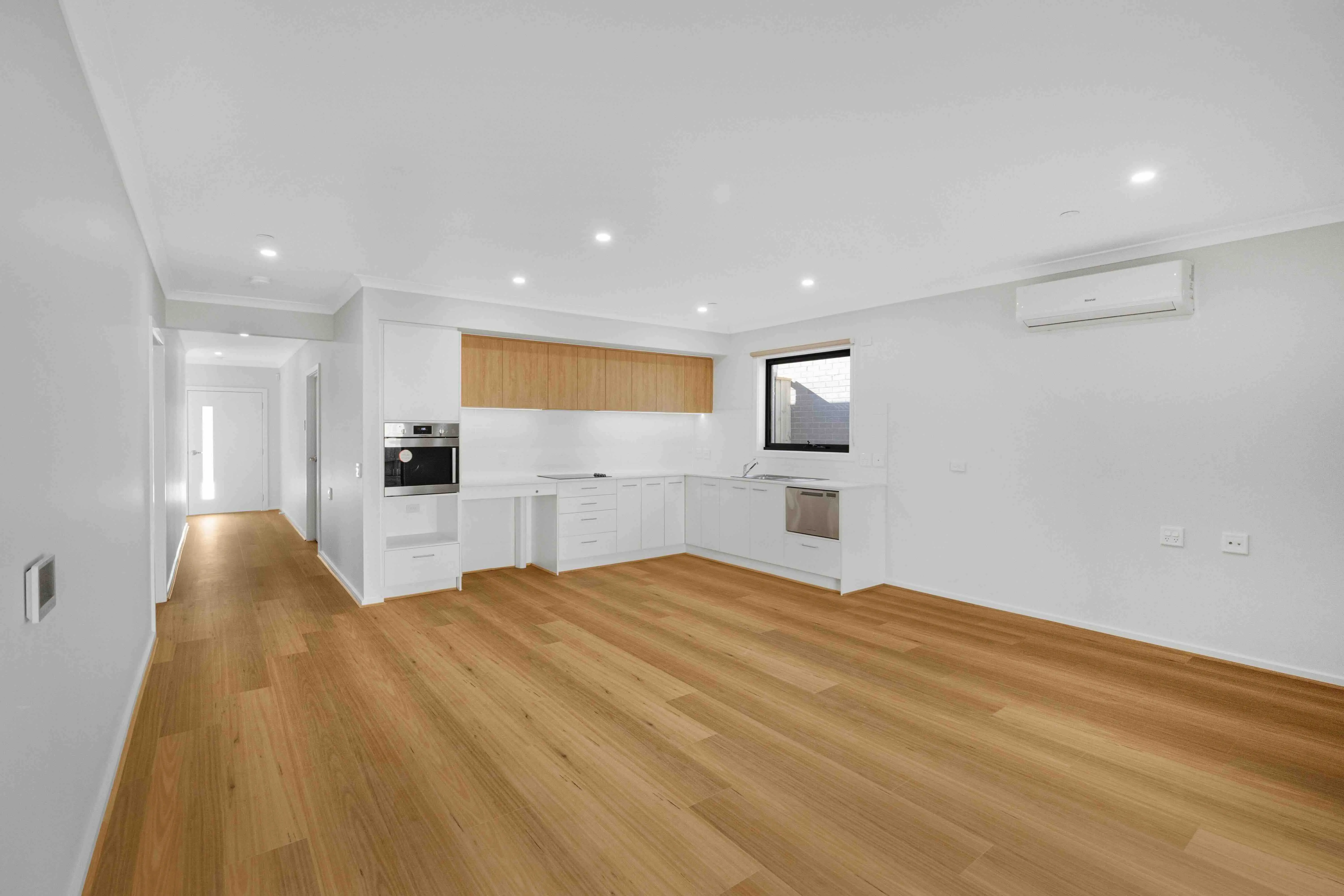 74 Monakeeba Boulevard Woodstock Property — Home image 5