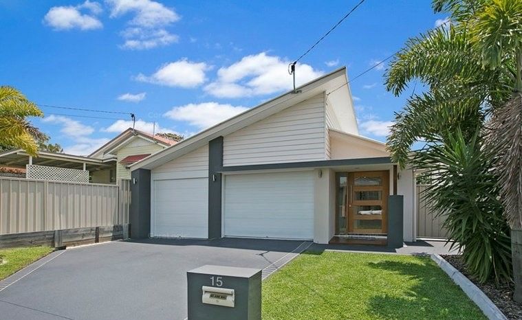 Sunny, light 4 bedroom house on the bayside — Home image 5