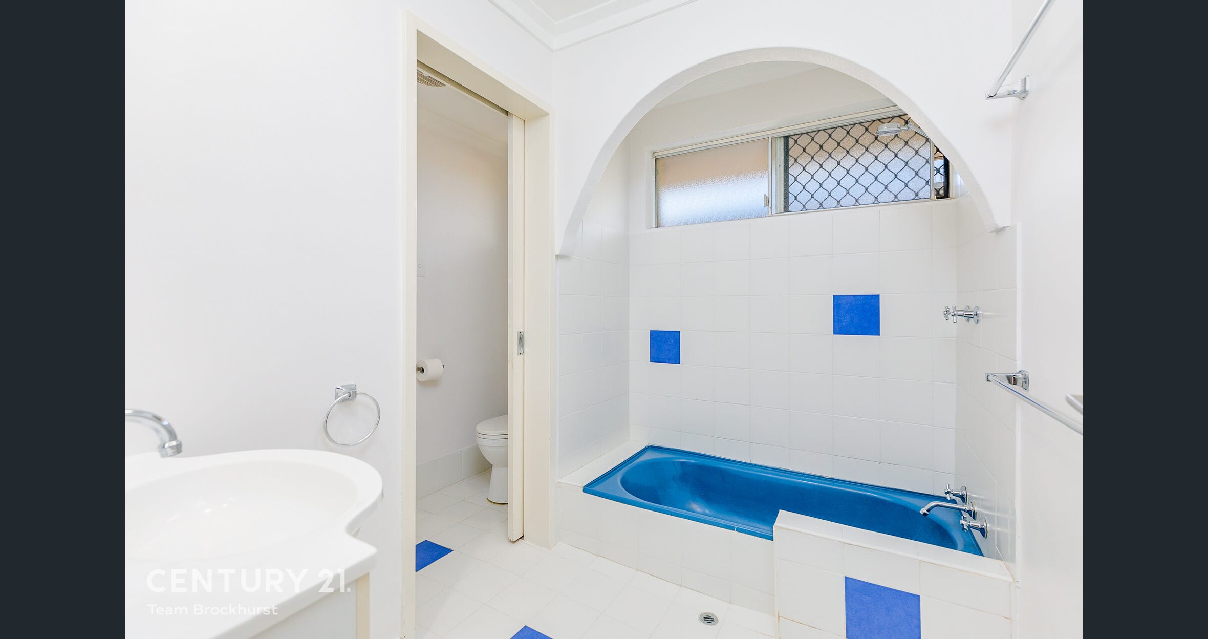Beautiful SIL Home fully accessible and granny flat — Home image 11