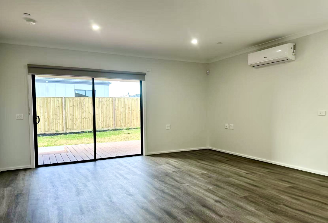 3+OOA HPS SDA Home in Fraser Rise – Modern Living in a Growing Community — Home image 3