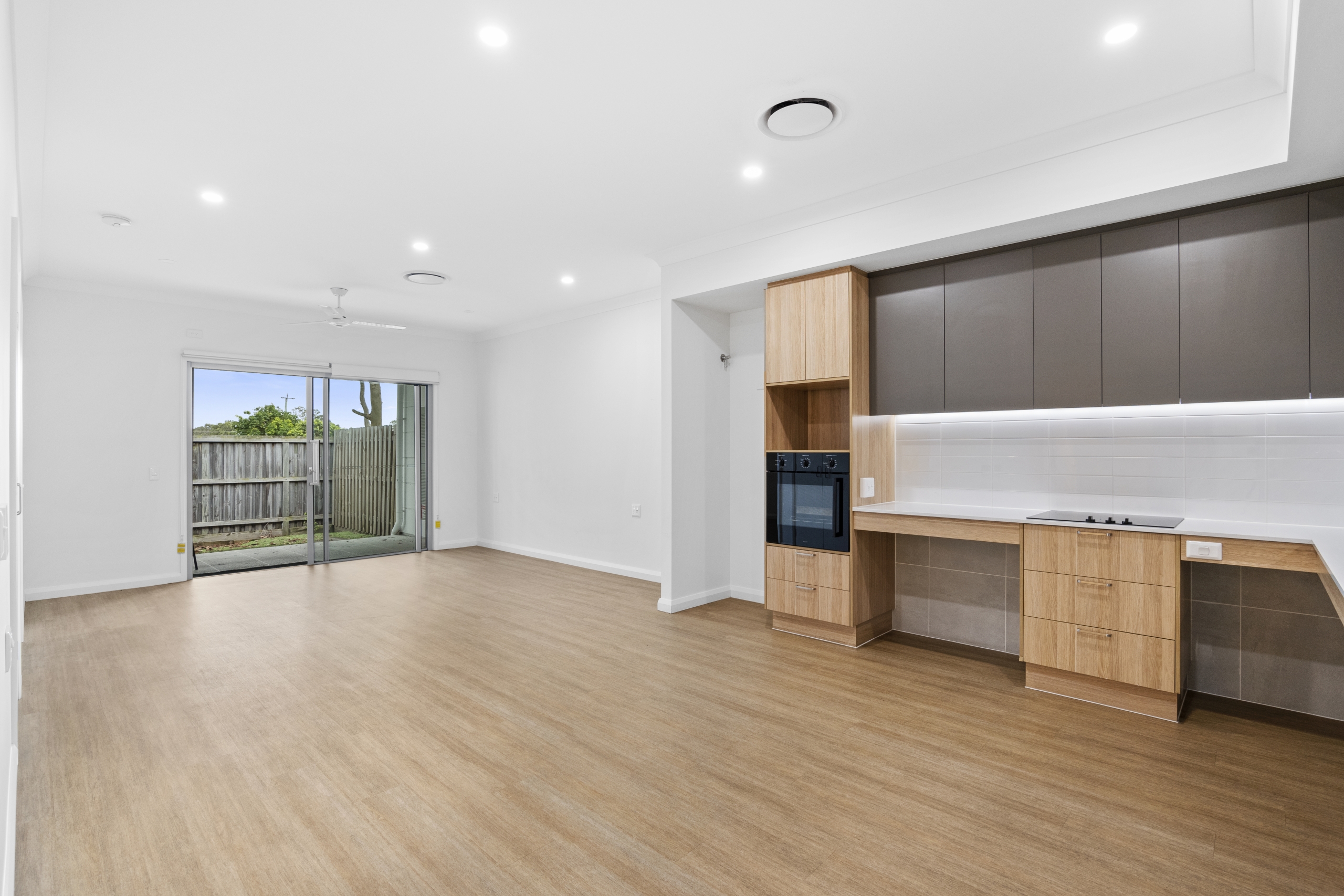LOGANLEA QLD – HPS VILLA — Home image 2