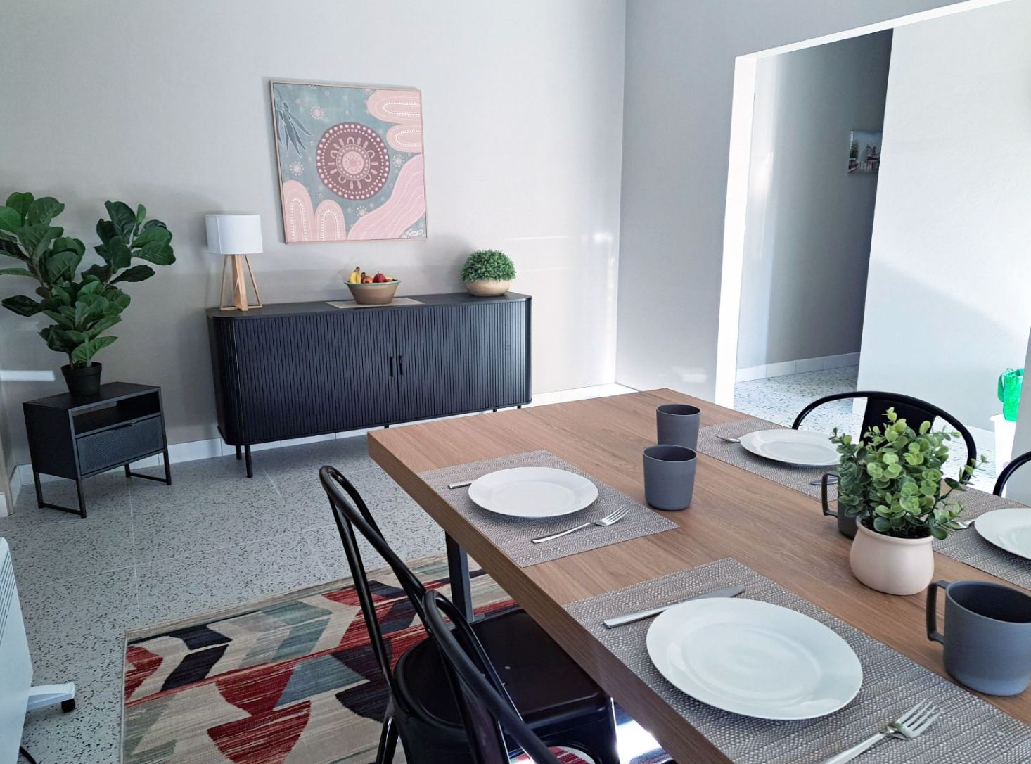 RYDE- SIL located in a quiet & safe cul de sac, minutes to Macquarie and Top Ryde shopping centre — Home image 2