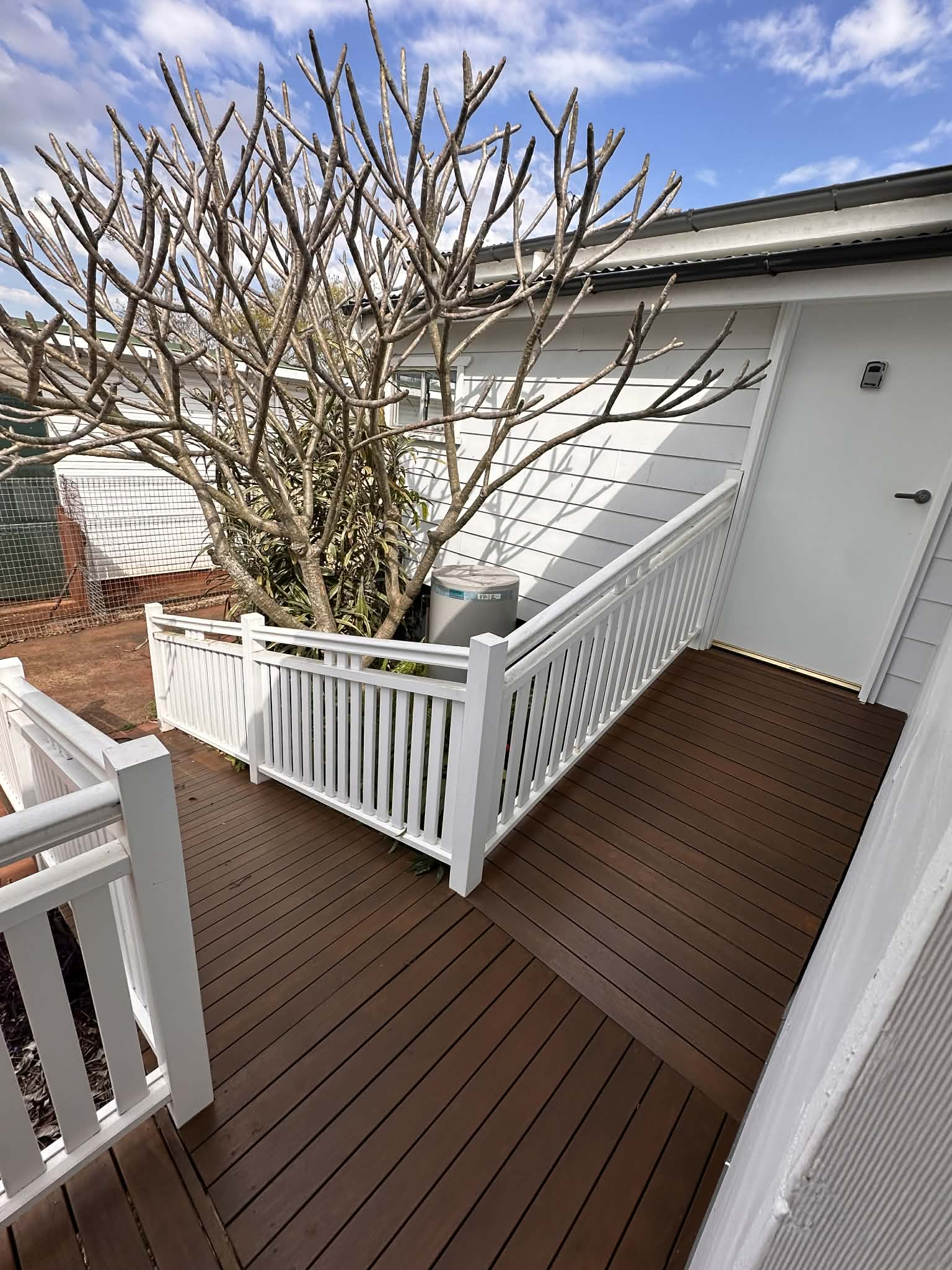 Dream Home Awaits: Fully Renovated & Peaceful SIL in Centenary Heights – 1:3 — Home image 9