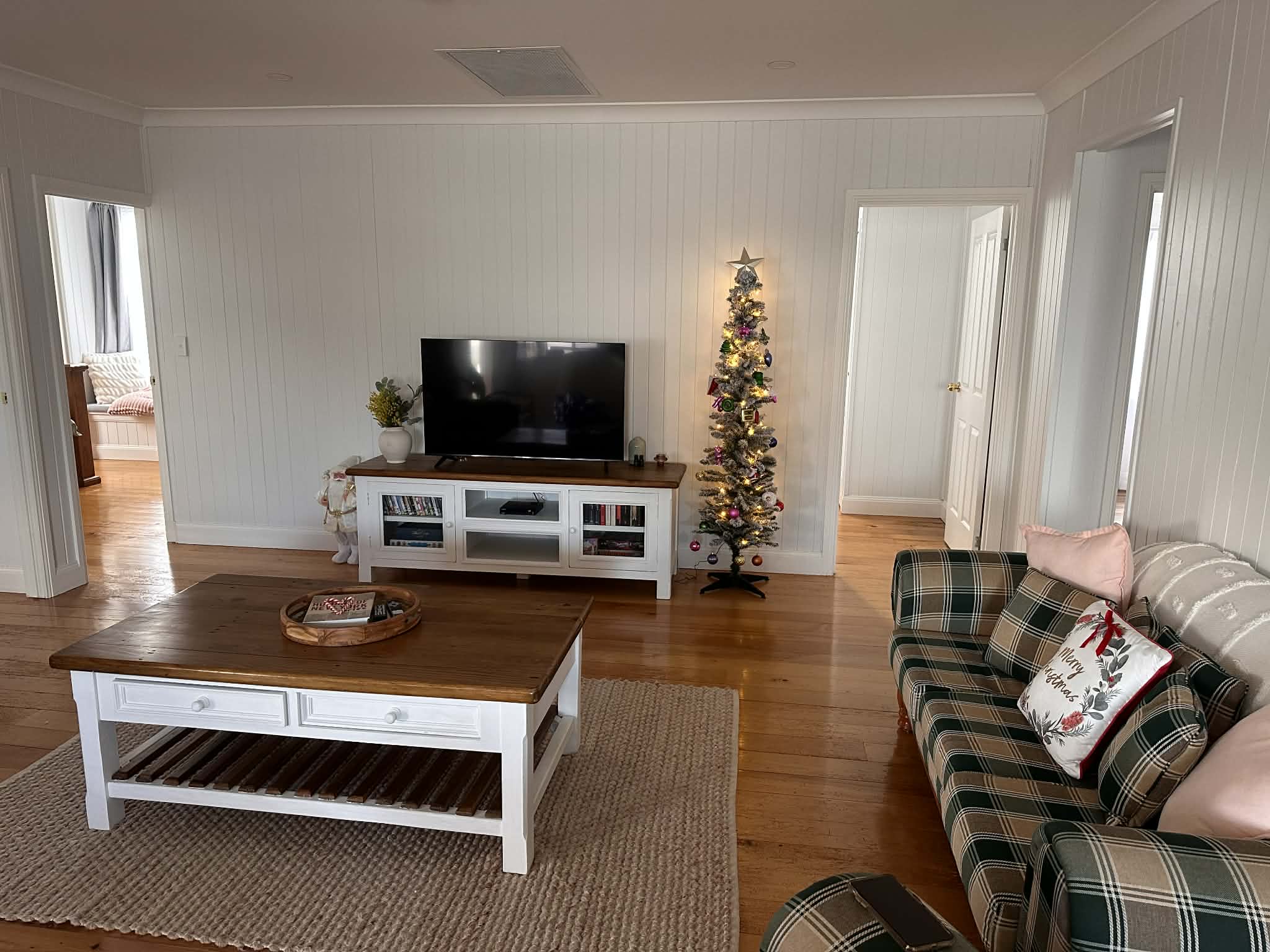 Dream Home Awaits: Fully Renovated & Peaceful SIL in Centenary Heights – 1:3 — Home image 18