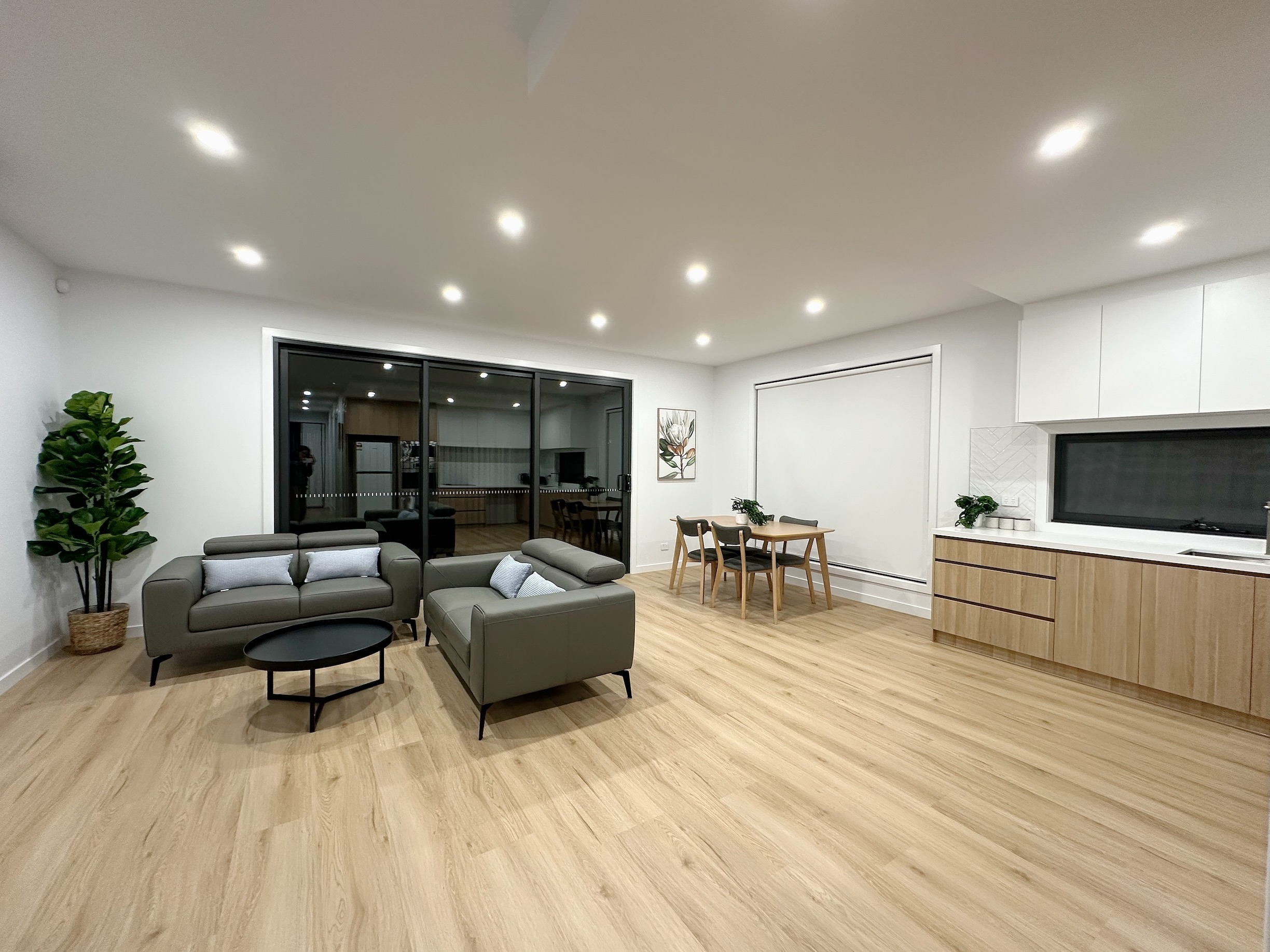 Brand New SIL - Redwood Unit 3 — Home image 2