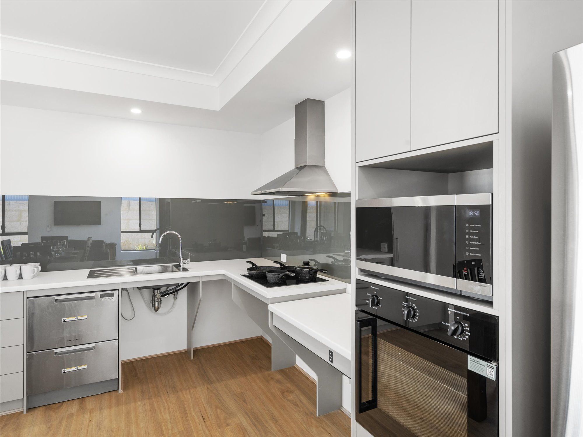 * BRAND NEW * High Physical Support 3 Bedroom Entire Home + OOA Room in Eglinton — Home image 24