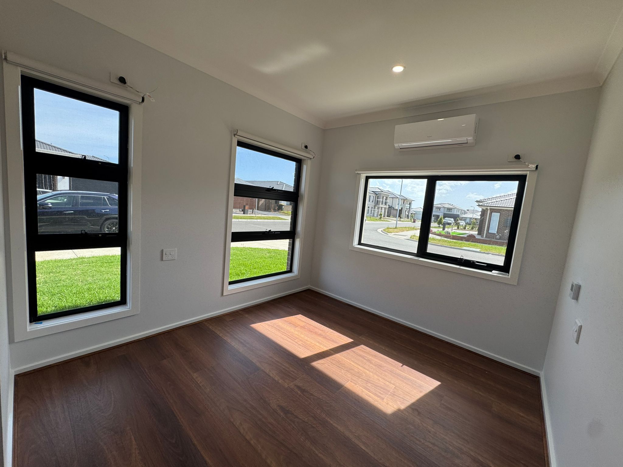 Fully Accessible Home Seeking 1 Resident NDIS TAC Clyde VIC — Home image 6