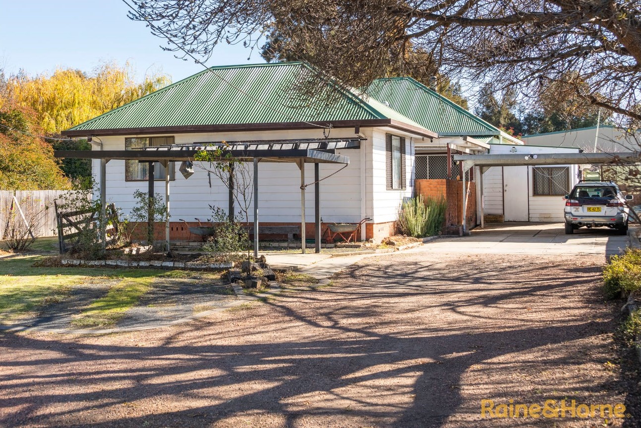 Charming Renovated Cottage-Style Unit in Central Armidale – 1/70 Niagara Street — Home image 1