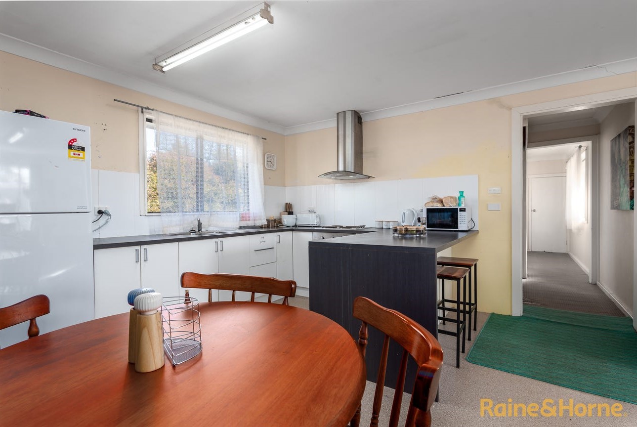Charming Renovated Cottage-Style Unit in Central Armidale – 1/70 Niagara Street — Home image 6