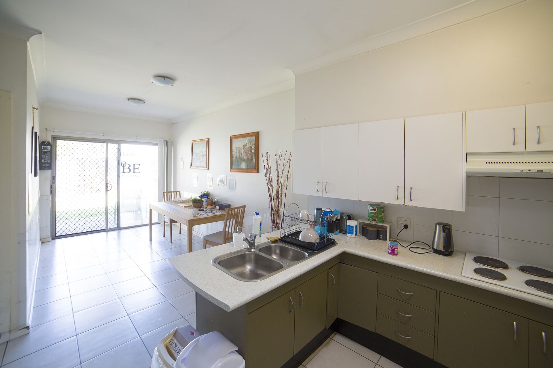 Modern and welcoming home in Bass Hill — Home image 5