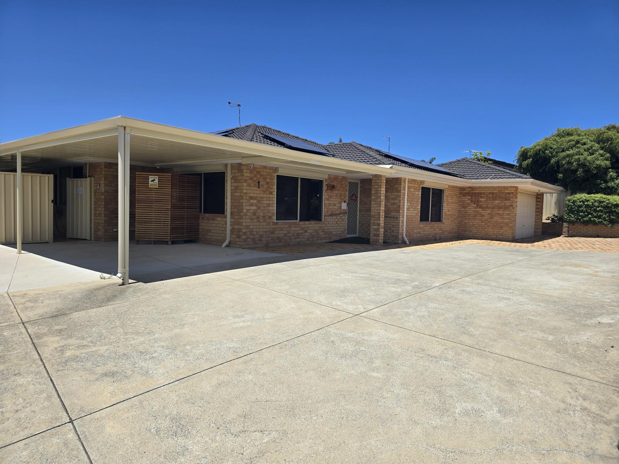 Inviting Shared Home Offering Two Vacancies — Home image 3