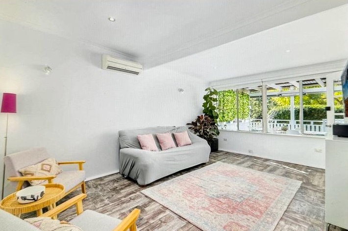 Gladesville House — Home image 5