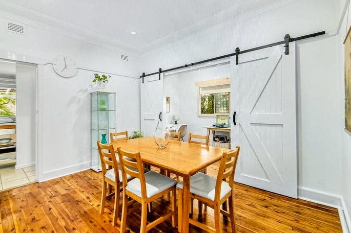 Gladesville House — Home image 8