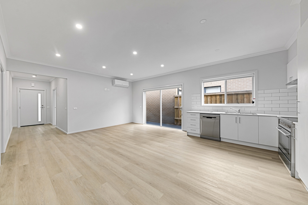 Two Independent Robust SDA Homes | One Title — Home image 4