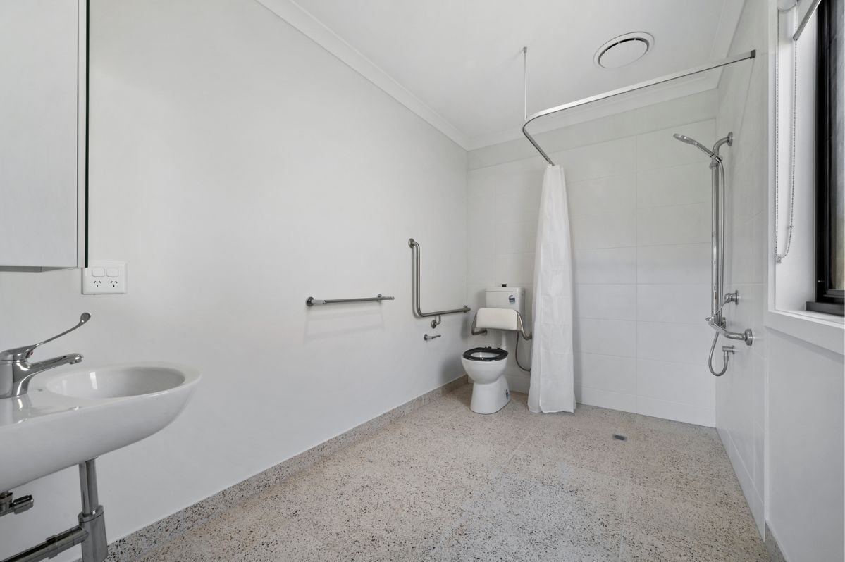 Modern 3-Bedroom HPS - Kenning Road, Tarneit VIC — Home image 3