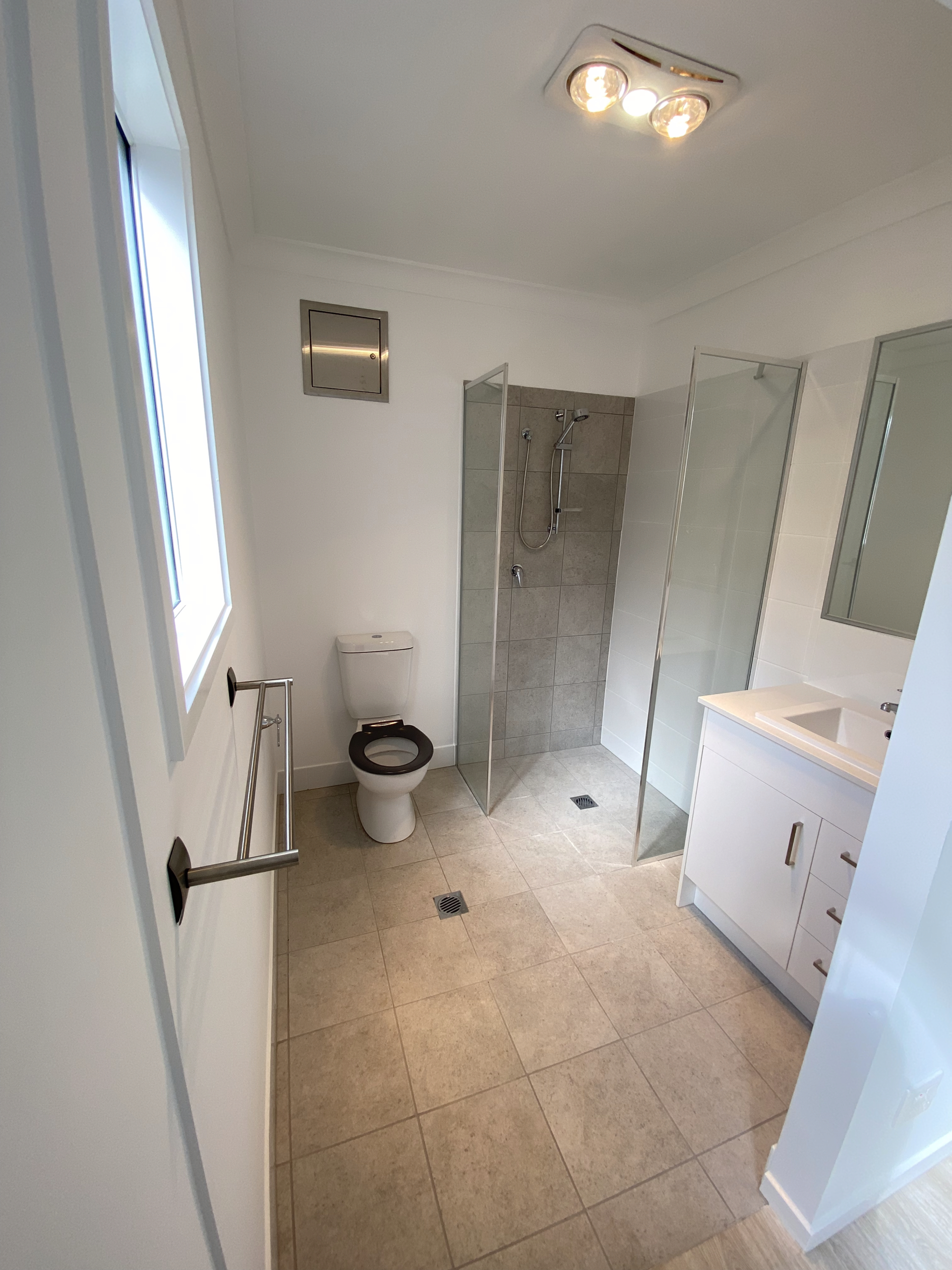 FLAGSTONE, JIMBOOMBA QLD – IMPROVED LIVEABILITY HOUSE — Home image 3